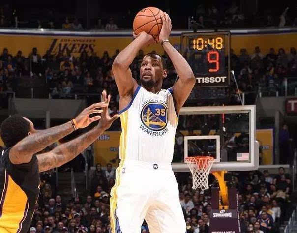 韩国政治的 韩国政治的