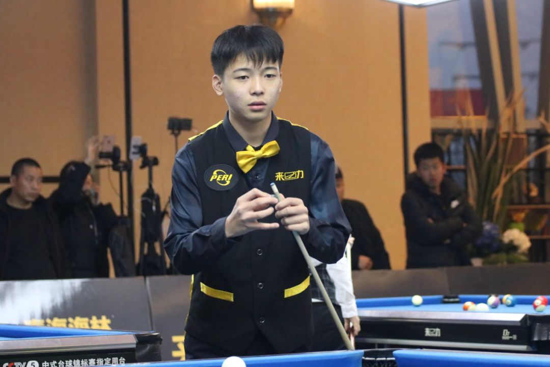 府的积极支 府的积极支