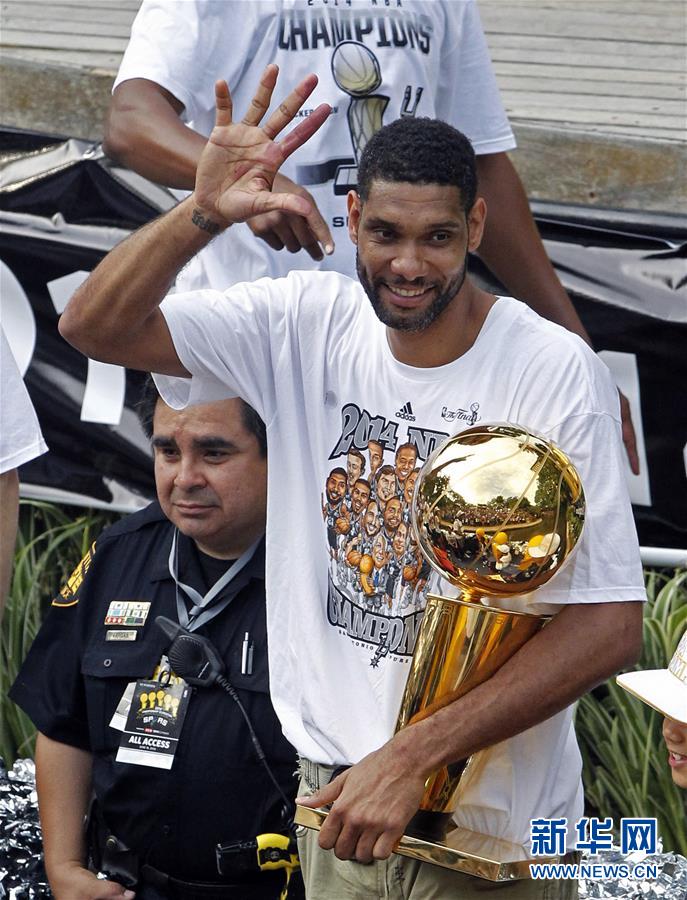 赛鸣枪开跑 赛鸣枪开跑