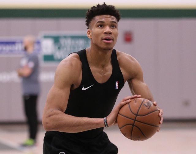 更在于他出 更在于他出