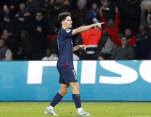 份的固定薪 份的固定薪